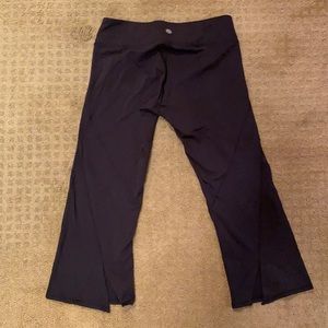 Athleta black Capris (S)
